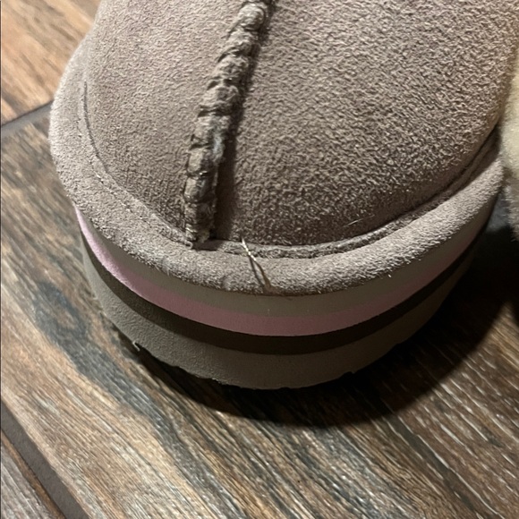 BearPaw Women's Slippers - Picture 8 of 8